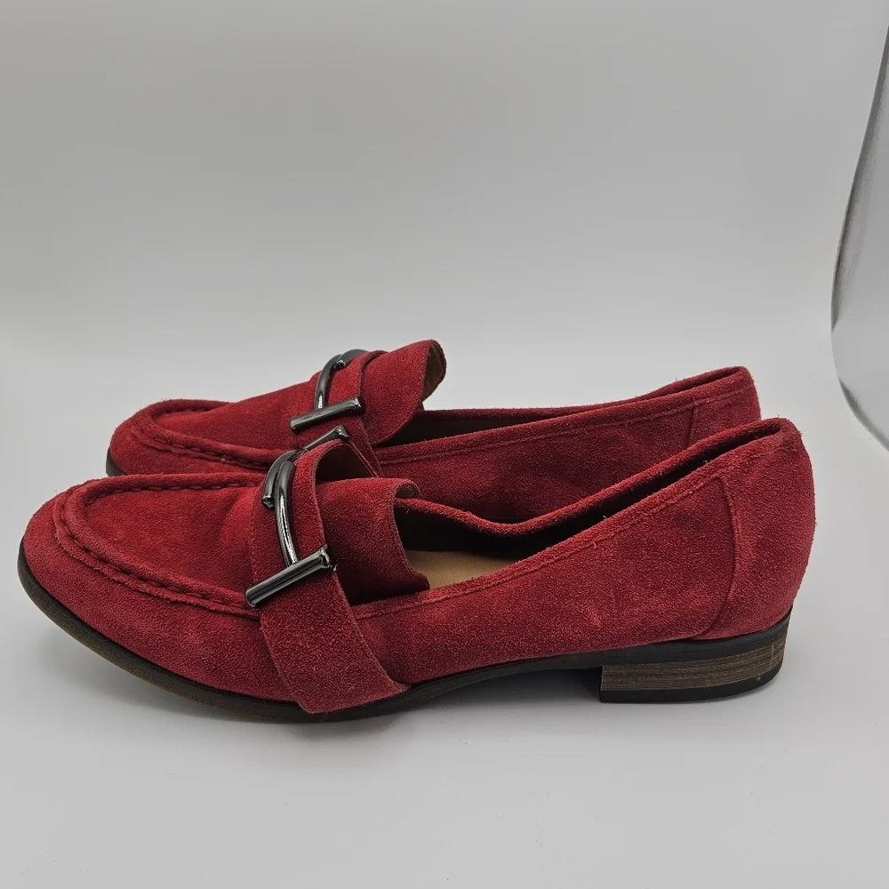 Franco Sarto Baylor T-Bar red suede loafers size 9